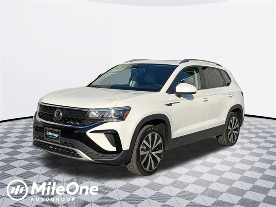 2022 Volkswagen Taos SE photo 1