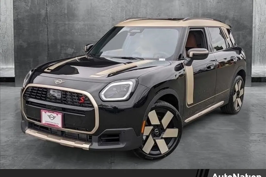 2025 Mini Countryman S ALL4 Iconic photo 1