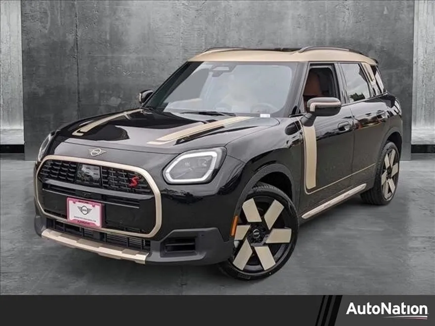 2025 Mini Countryman S ALL4 Iconic photo 1