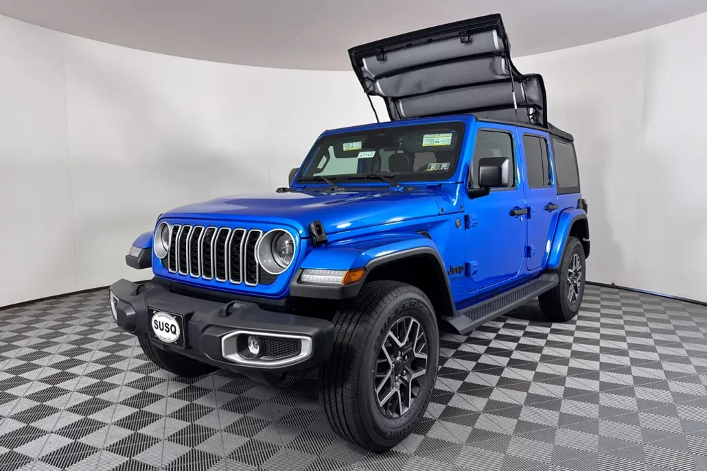 2025 Jeep Wrangler Sahara photo 1