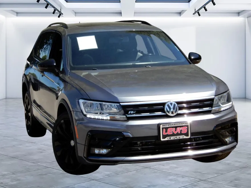 2020 Volkswagen Tiguan SE R-Line photo 1