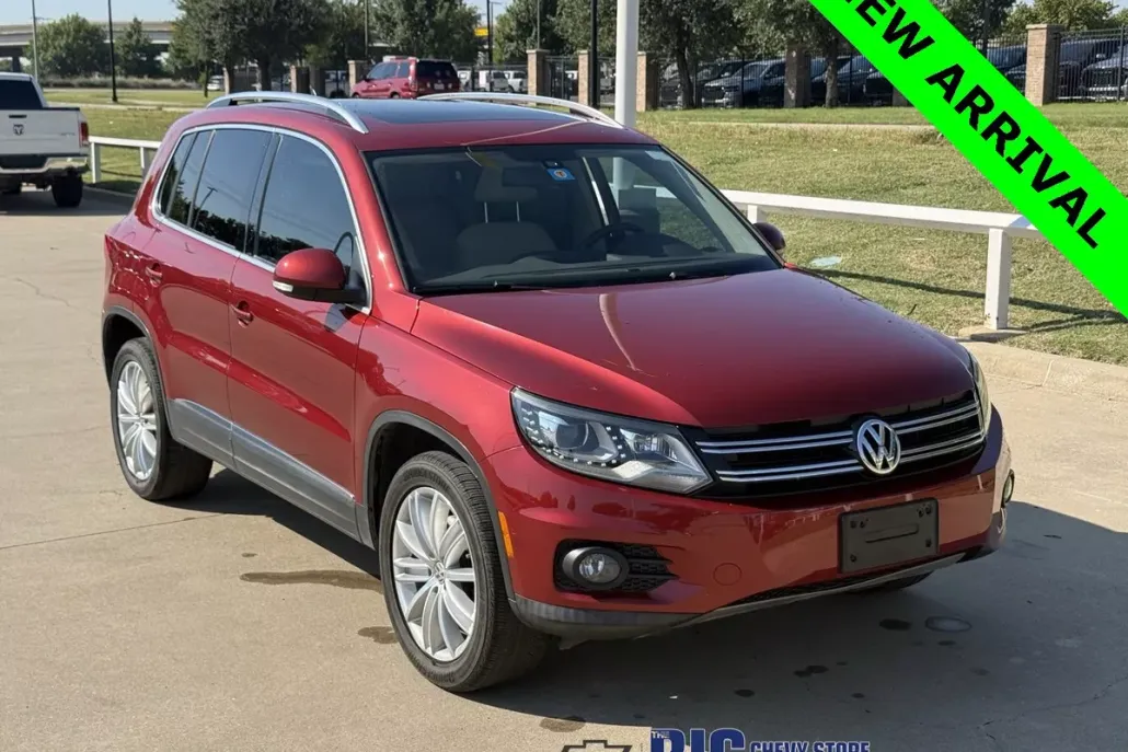 2016 Volkswagen Tiguan S photo 1