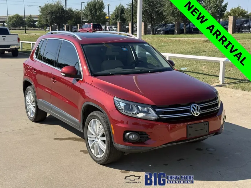 2016 Volkswagen Tiguan S photo 1