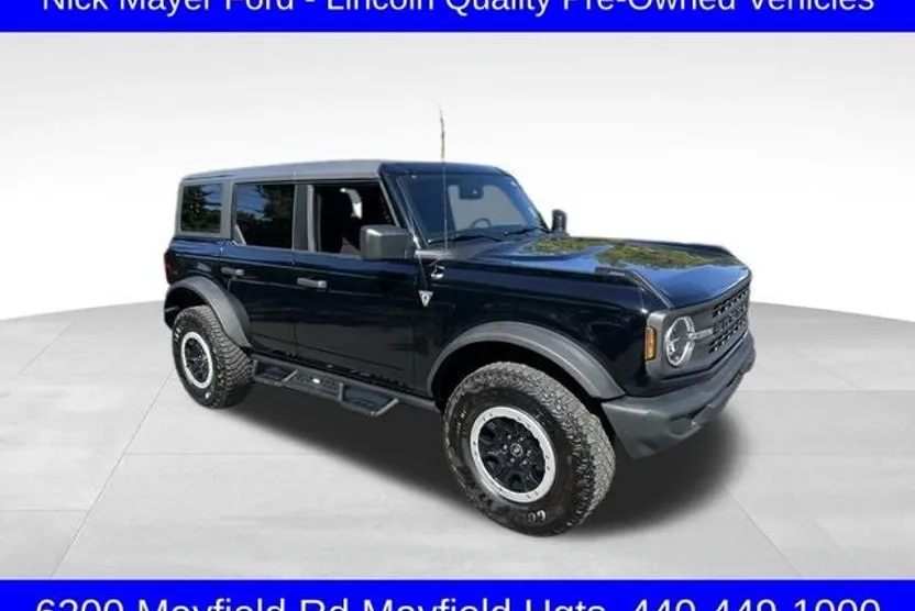 2023 Ford Bronco Base photo 1