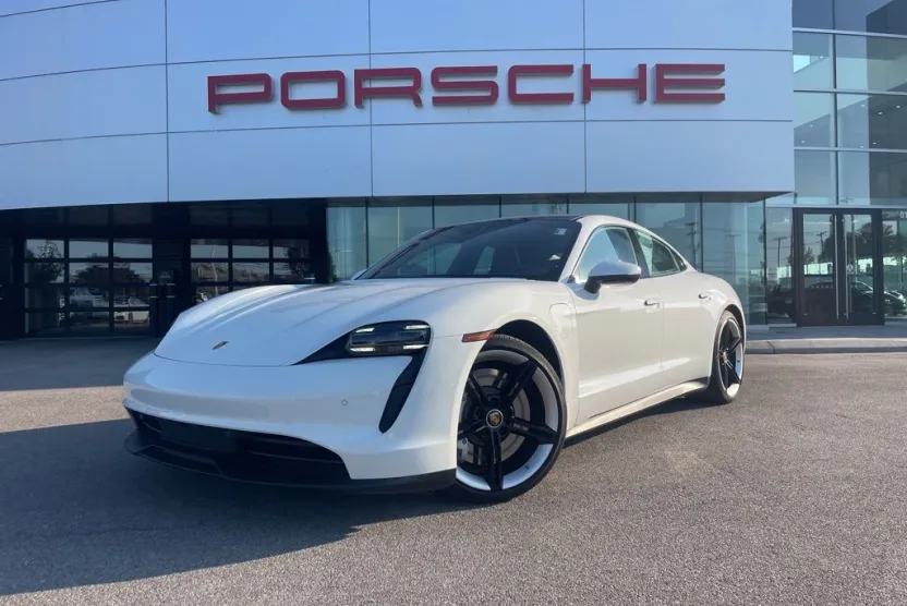 2021 Porsche Taycan photo 1
