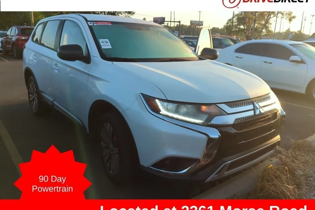 2020 Mitsubishi Outlander SE photo 1
