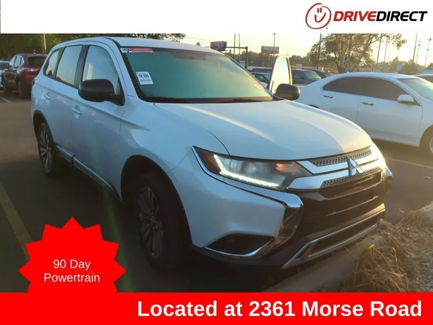 2020 Mitsubishi Outlander SE photo 1