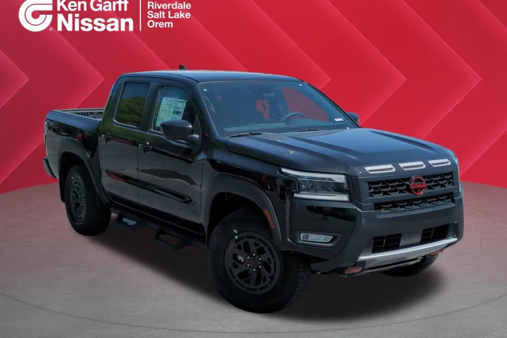 2025 Nissan Frontier PRO-4X photo 1