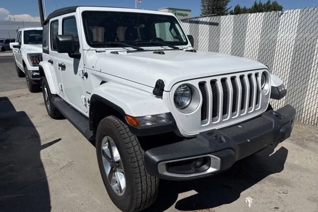 2022 Jeep Wrangler Unlimited Sahara photo 1