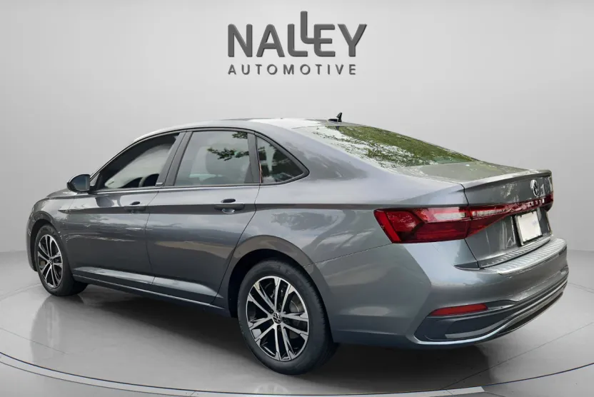 2025 Volkswagen Jetta 1.5T Sport photo 1