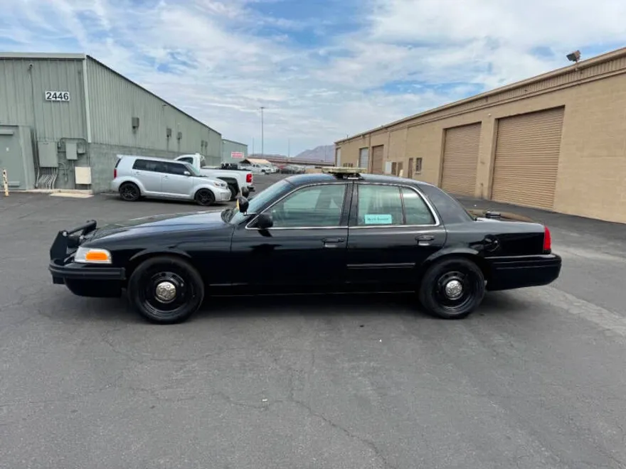 2011 Ford Crown Victoria Police Interceptor photo 1