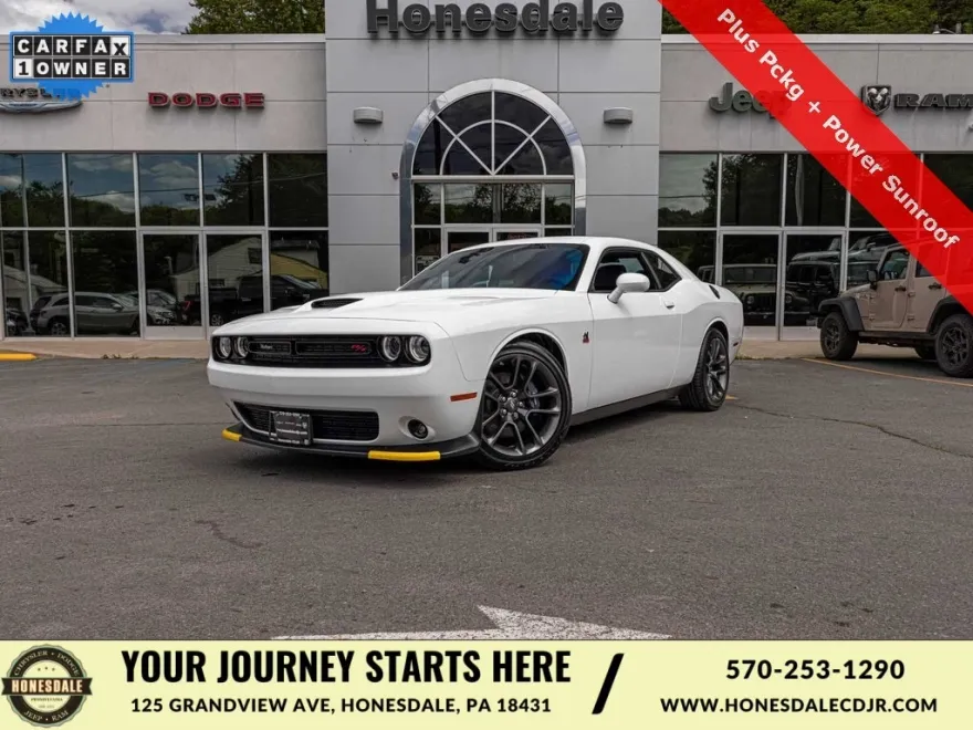 2023 Dodge Challenger R/T Scat Pack photo 1