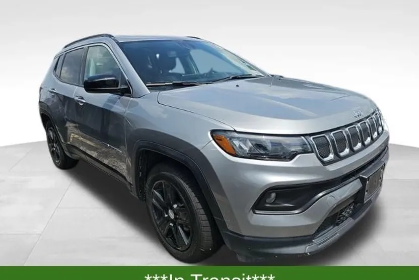 2022 Jeep Compass Latitude photo 1