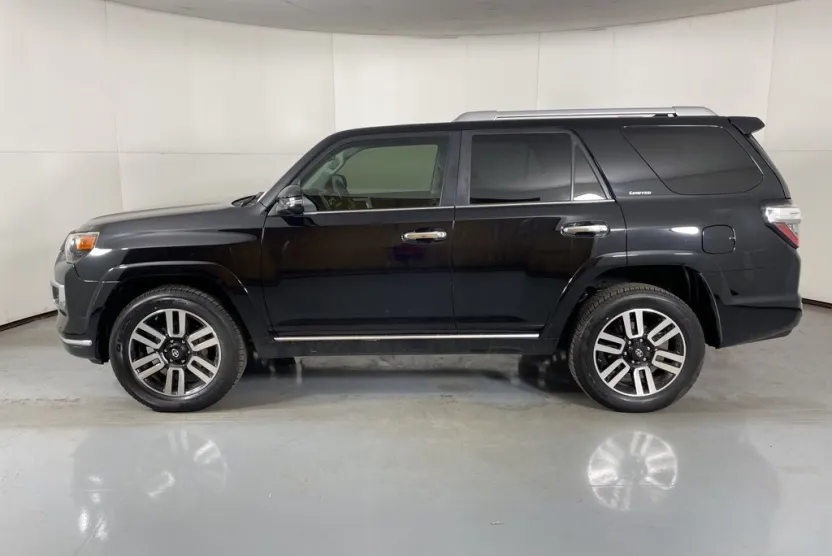 2014 Toyota 4Runner Limited photo 1