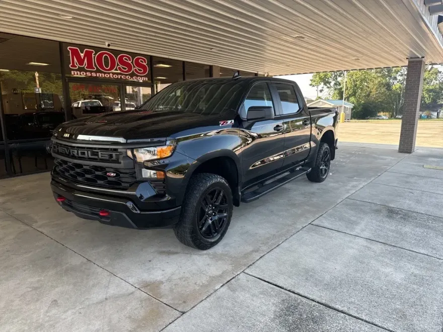 2024 Chevrolet Silverado 1500 Custom Trail Boss photo 1
