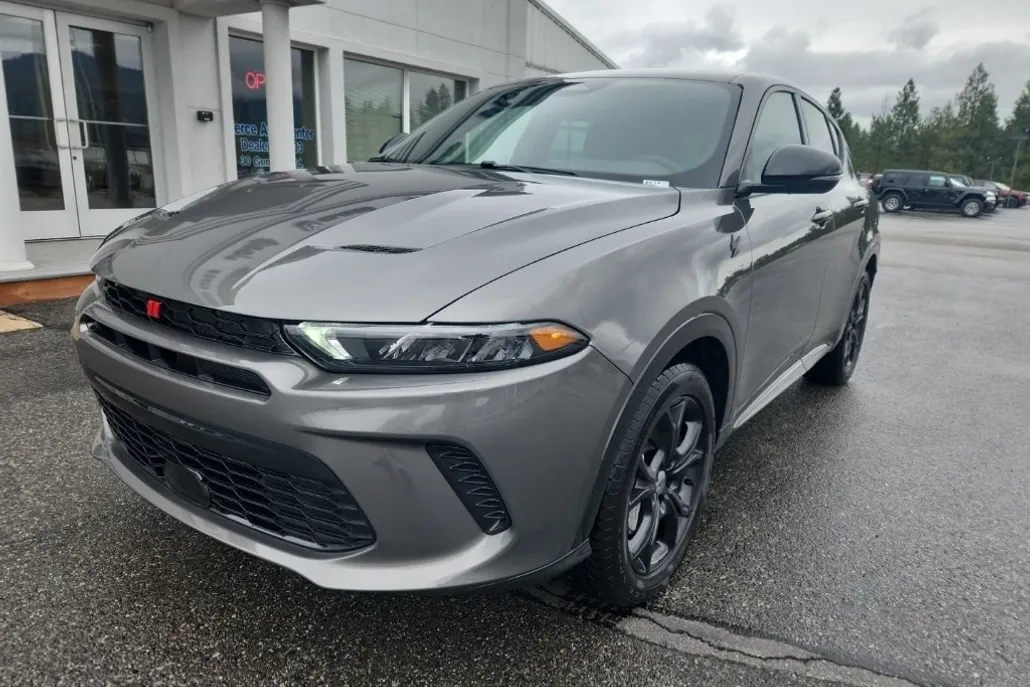 2024 Dodge Hornet R/T photo 1