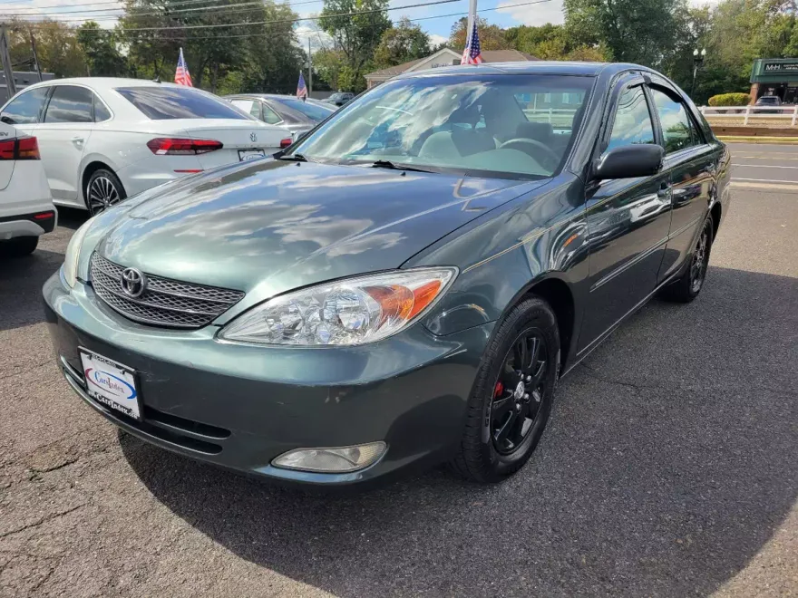 2003 Toyota Camry XLE photo 1