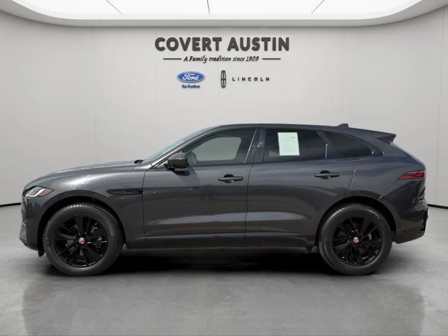 2022 Jaguar F-PACE P250 S photo 1