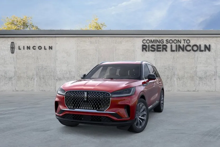 2025 Lincoln Aviator Base photo 1