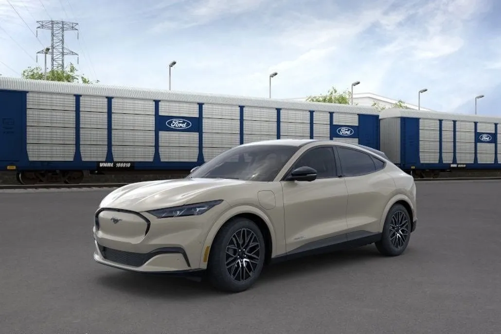 2025 Ford Mustang Mach-E Premium photo 1