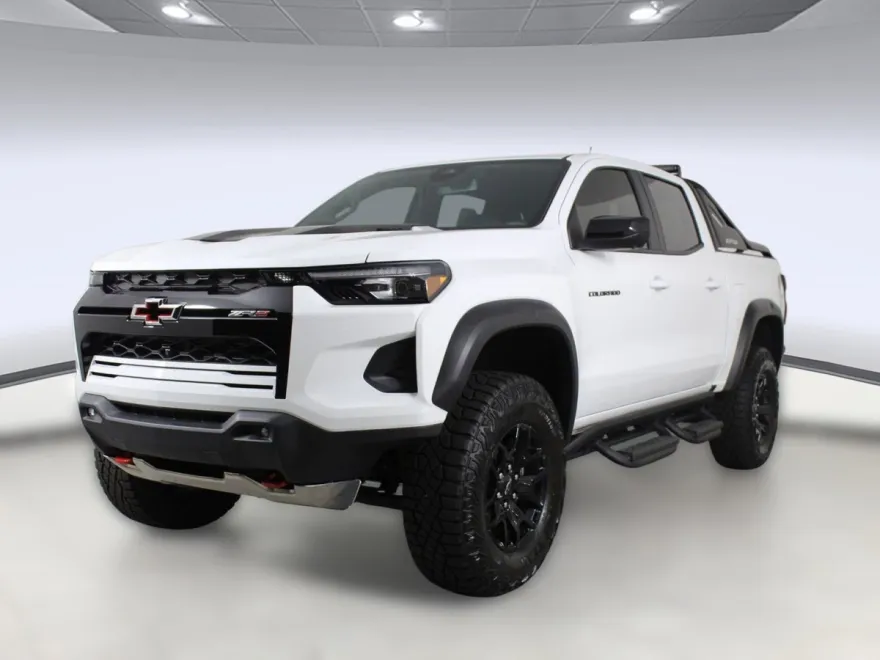 2025 Chevrolet Colorado ZR2 photo 1