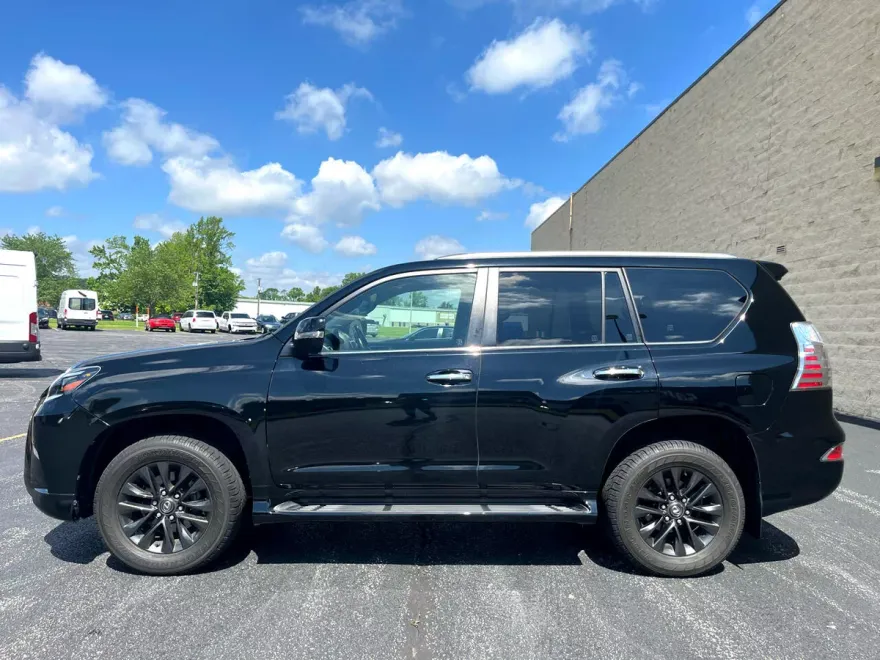 2020 Lexus GX 460 Base photo 1