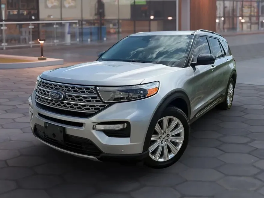 2021 Ford Explorer Limited Sport photo 1