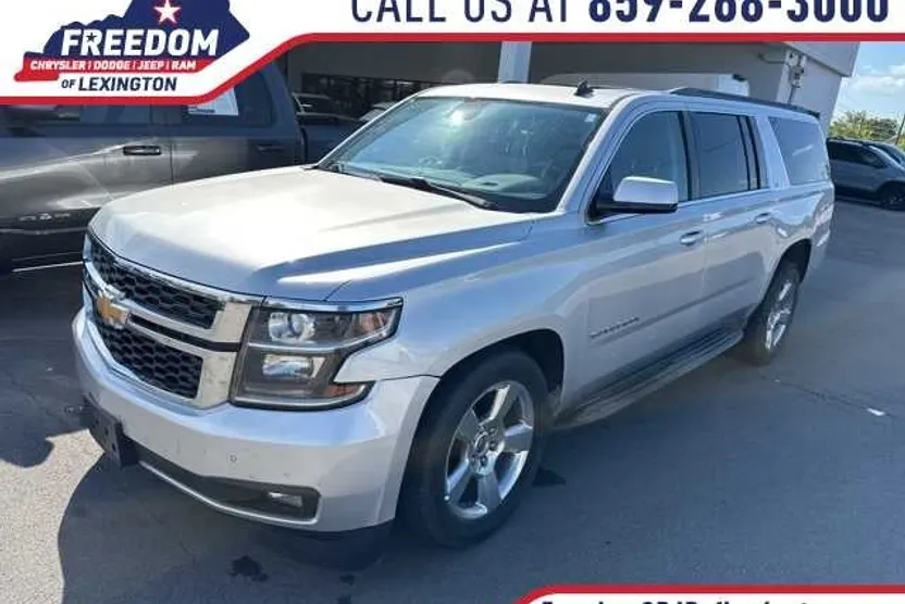 2015 Chevrolet Suburban LT photo 1