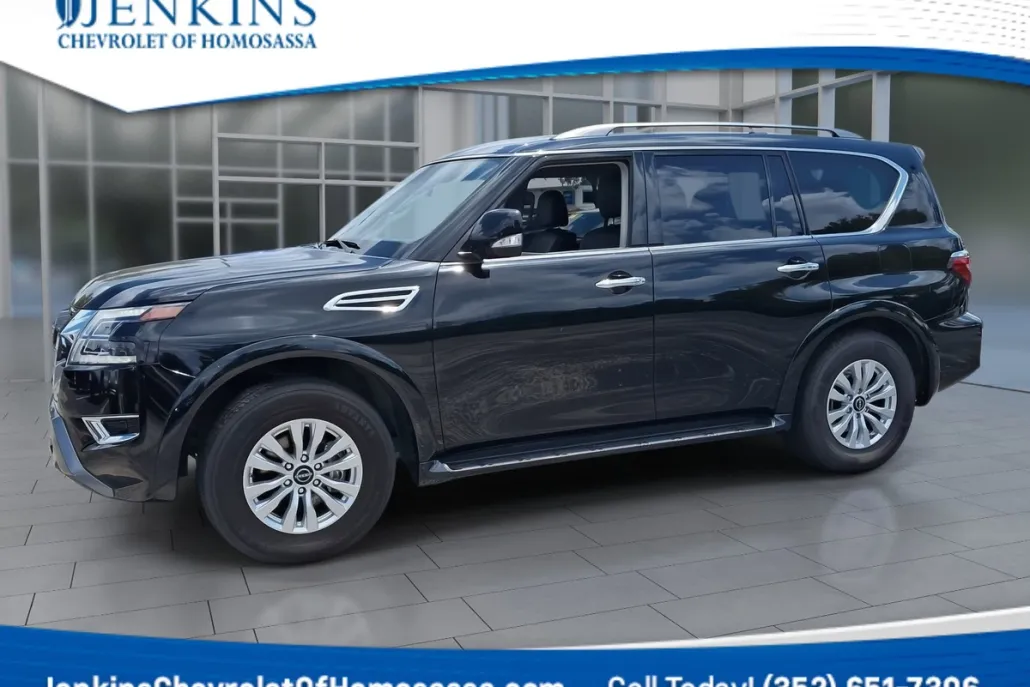 2023 Nissan Armada SV photo 1