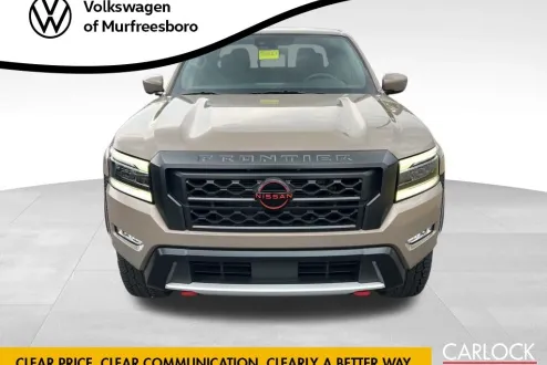 2022 Nissan Frontier PRO-4X photo 2
