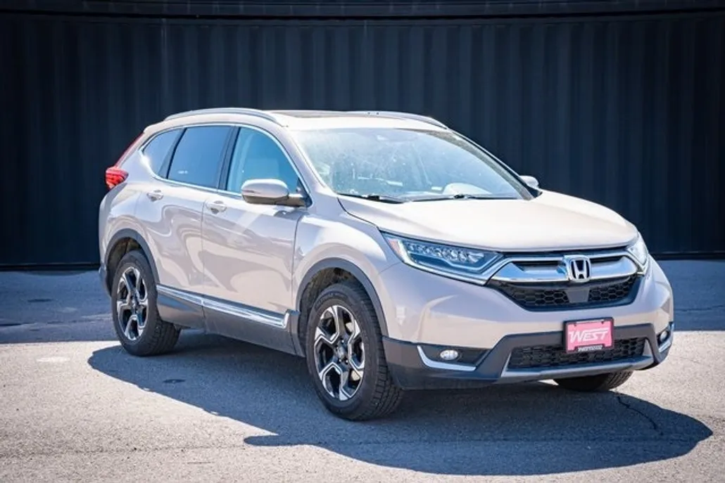 2018 Honda CR-V Touring photo 1