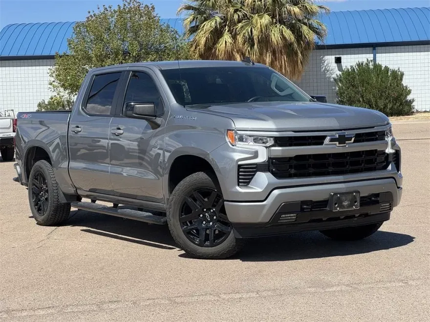 2024 Chevrolet Silverado 1500 RST photo 1