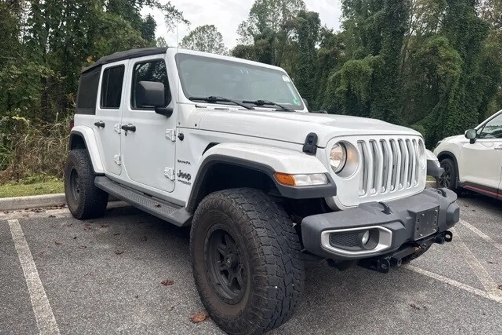 2018 Jeep Wrangler Unlimited Sahara photo 1
