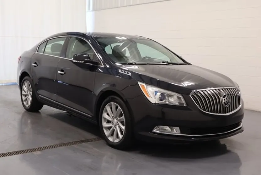 2015 Buick LaCrosse Leather photo 1