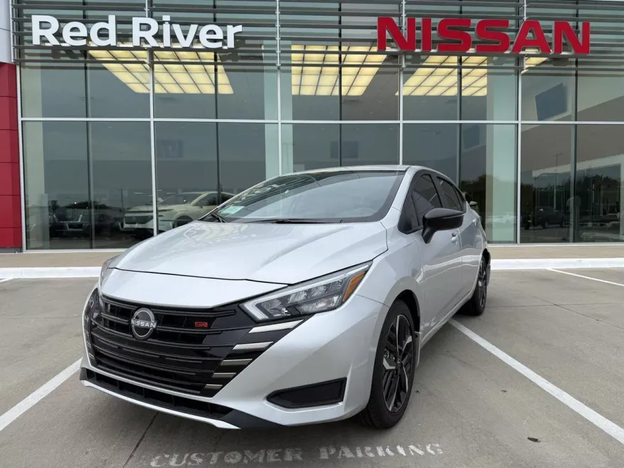 2025 Nissan Versa SR photo 1