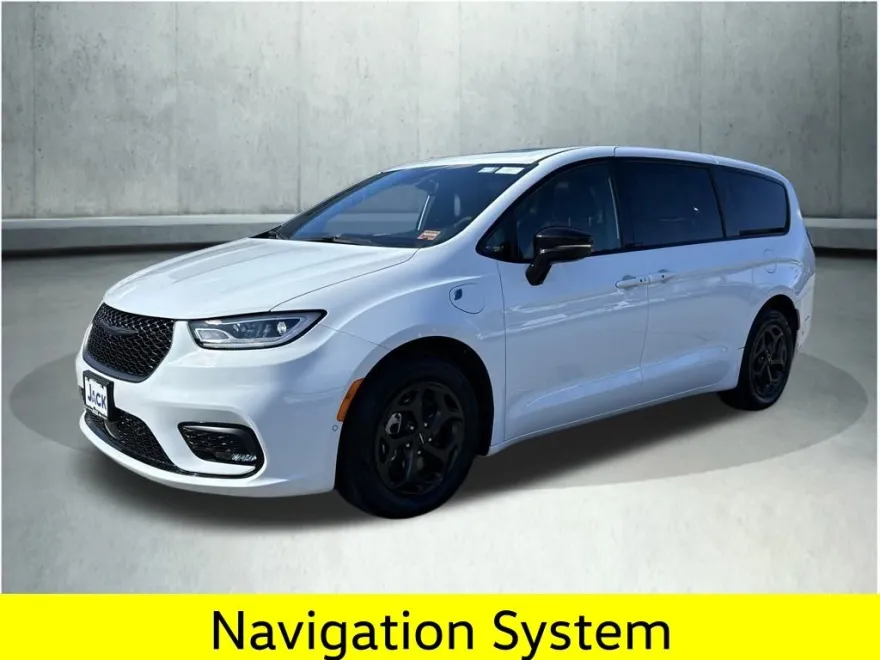 2023 Chrysler Pacifica Hybrid Limited photo 1