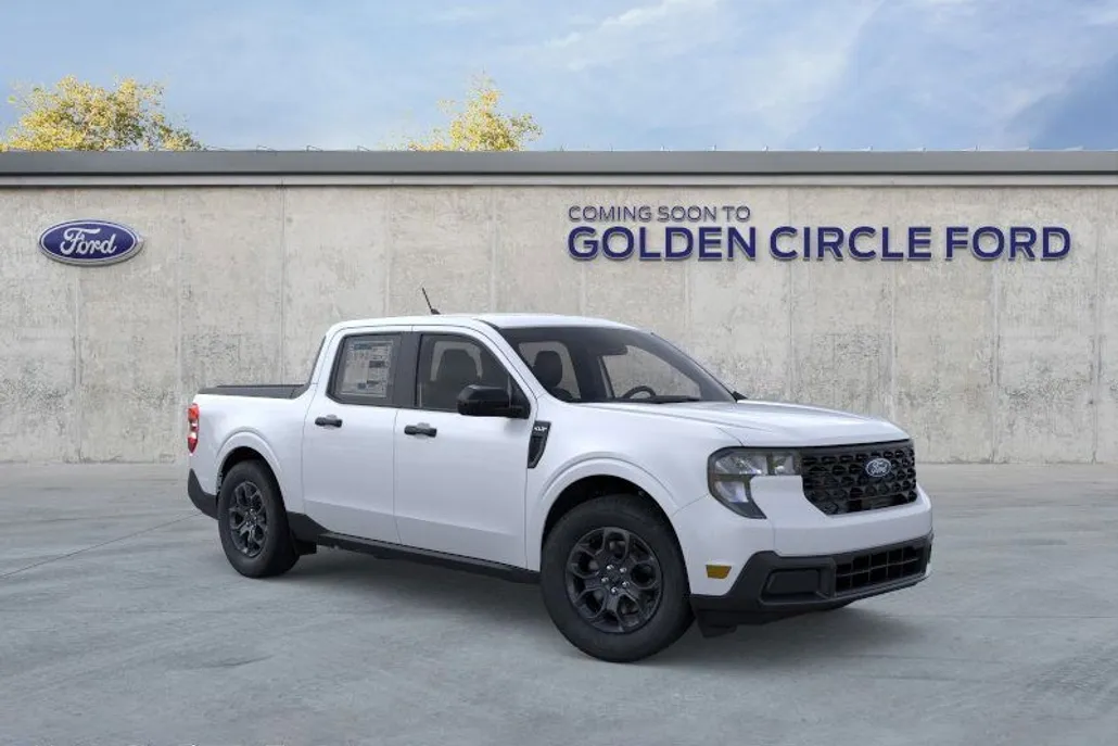 2025 Ford Maverick XLT photo 1