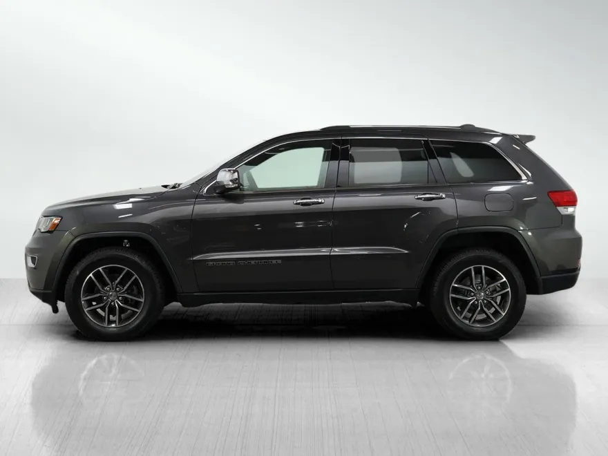 2017 Jeep Grand Cherokee Limited photo 1