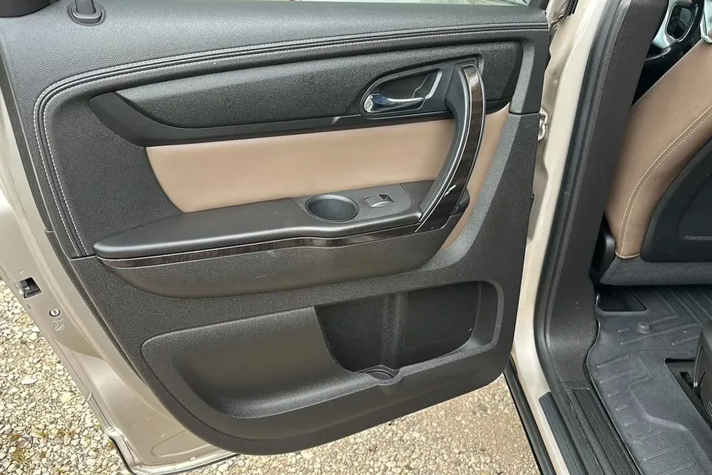 2014 Gmc Acadia SLT photo 1