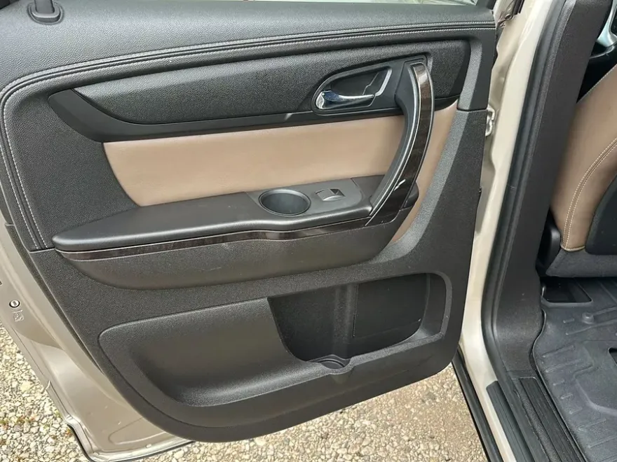 2014 Gmc Acadia SLT photo 1