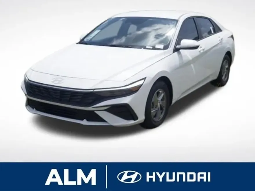 2026 Hyundai Elantra SE photo 1