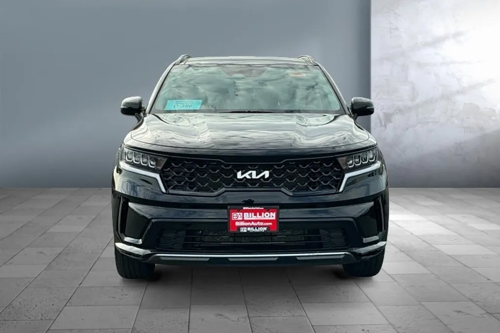 2022 Kia Sorento S photo 1