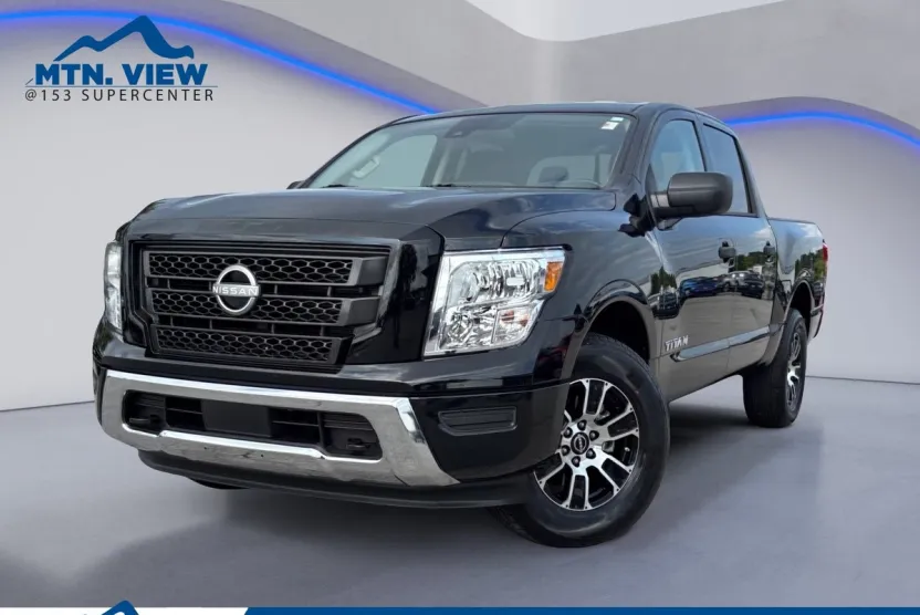 2024 Nissan Titan SV photo 1