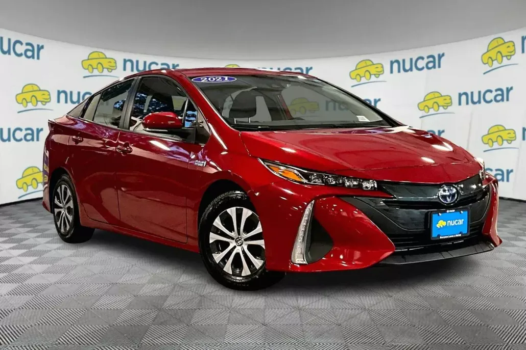 2021 Toyota Prius Prime LE photo 1