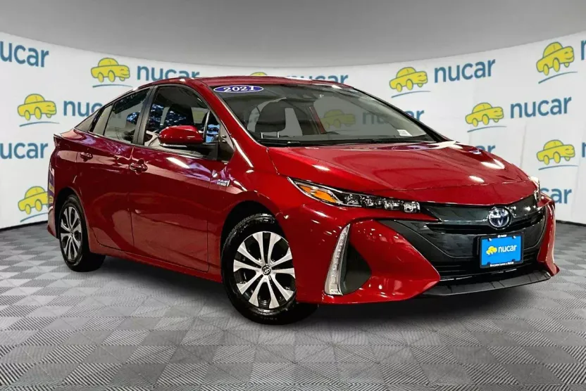 2021 Toyota Prius Prime LE photo 1