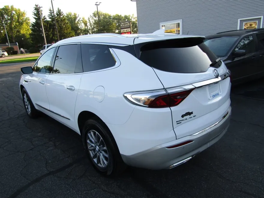 2024 Buick Enclave Premium photo 1