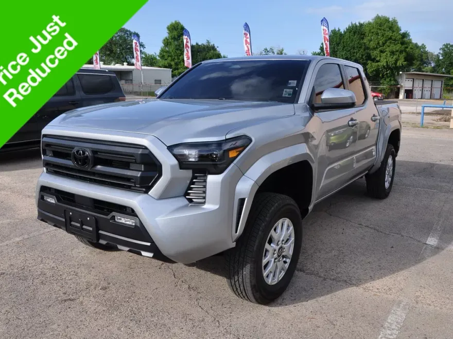2025 Toyota Tacoma SR5 photo 1