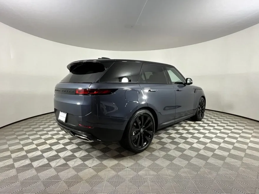 2025 Land Rover Range Rover Sport SE photo 1