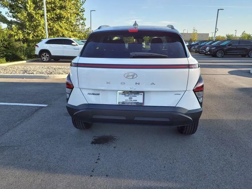 2026 Hyundai Kona SEL photo 1