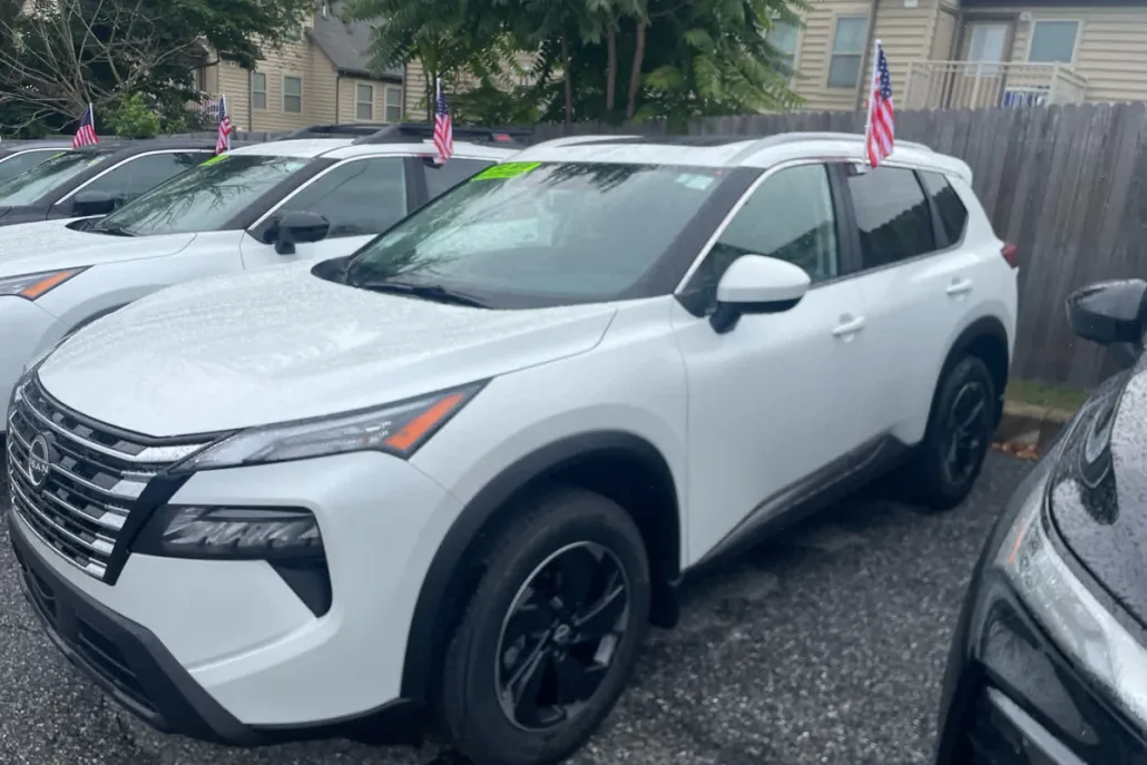 2026 Nissan Rogue SV AWD photo 1